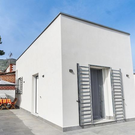 Nika Nika Holiday House Carini Esterno foto